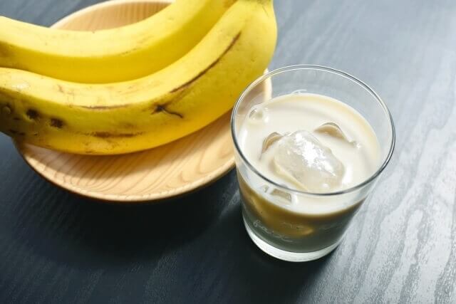 バナナジュースの効果や飲む時間は 食前と寝る前では違ってくる きになる